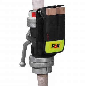 PAX hose package cushion FW Hamburg. The product is filled with door wedges as an example and is mounted on a hose coupling. 
