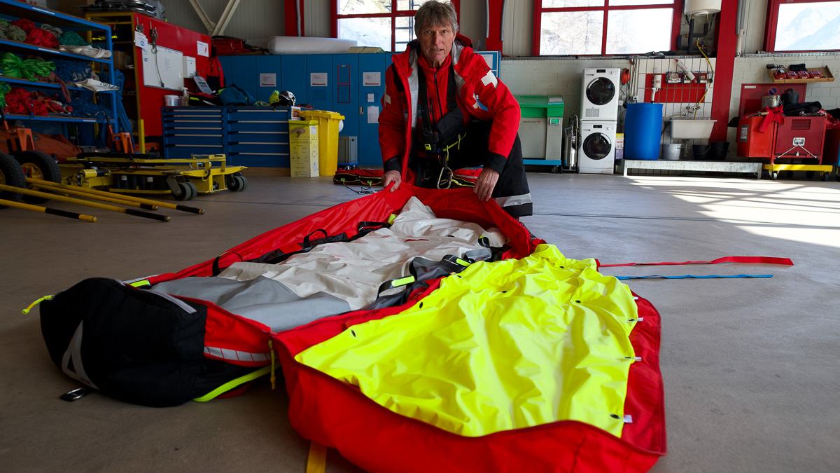 PAX Rettungssack RTS Air Detailansicht augeklappter Rettungssack ©Christian Pfammatter